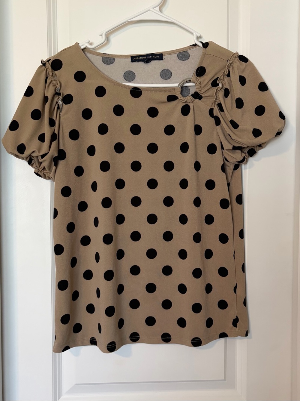 Adrienne Vittadini Tan Polka Dot Puff Sleeve Top
Size PS